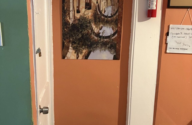 3-bedroom townhome in charming Chester with WiFi, AC. Start your getaway
