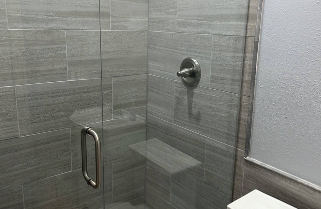 3-bedroom townhome in Little Rock. Very clean and Zen. Amazing amenities.
