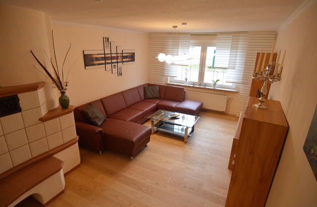 3 bedrooms, 2 bathrooms, spacious living room, WiFi, quiet location, modern, stylish,