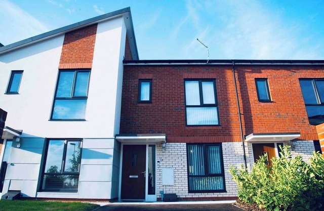 3 BEDS NEAR CITY CENTER & MAN CITY STADIUM