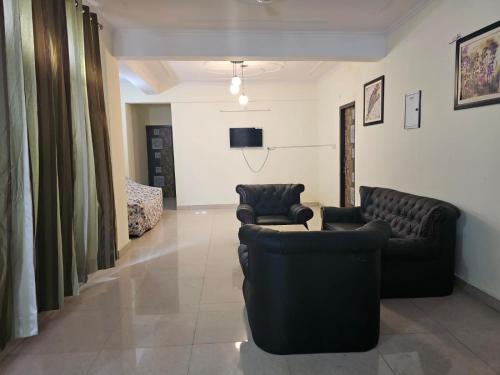 3 BHK in Krishna Nagar Lucknow LKO 401 L