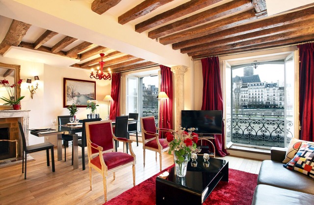 3 BR-2BA Luxury - Ile Saint Louis on the Seine River