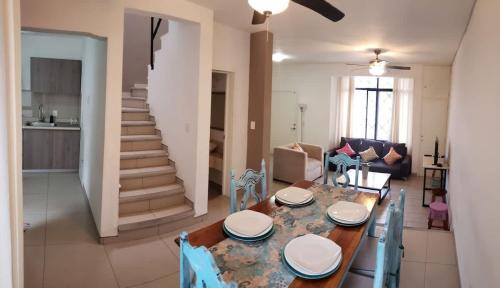3 BR house with 2 AC in La Fuente