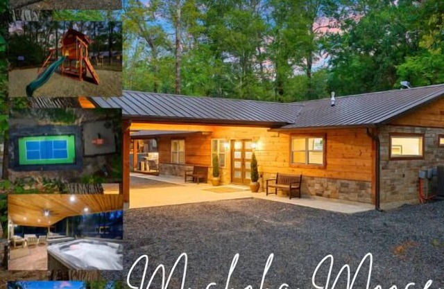 3 BR Near Gutter Chaos - 2 Min Walk W/Playground & Pickleball Court