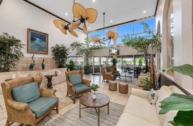 3 Charming Rooms near 5th Avenue South! Outdoor Pool and Parking Onsite!
