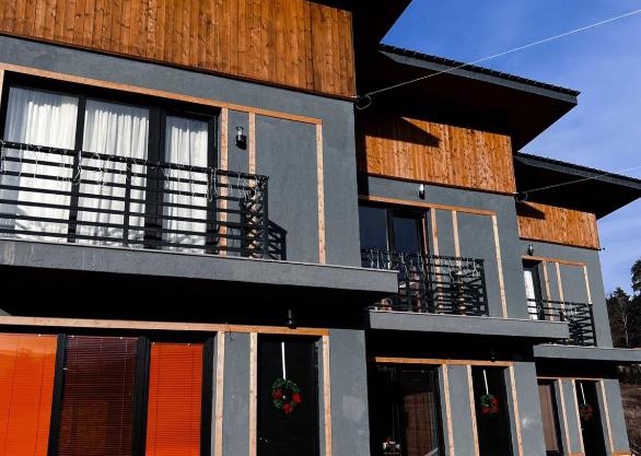 3 Cottage Near The Forest