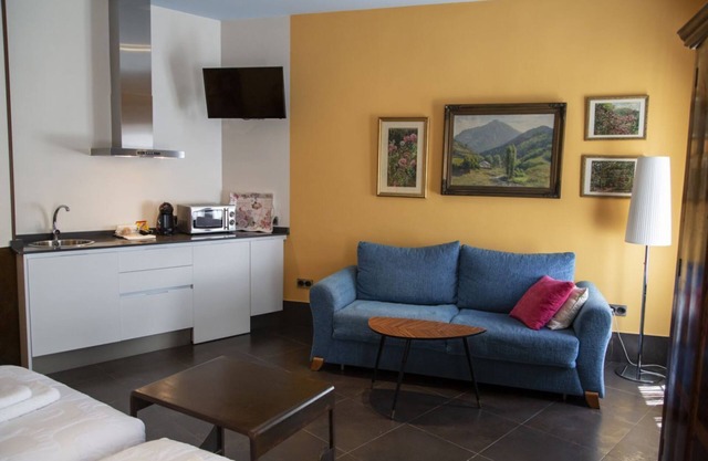 3 Estudios Deluxe Para 2 O 4 Personas