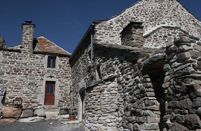 3 Gîtes (6-12pers), for up to 30 people in Haute Ardèche