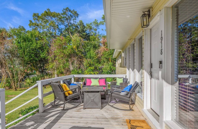 3-min to FSU: Eclectic | Rock n Roll | Central