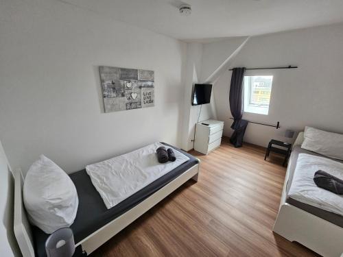 3 moderne 2-Zimmer-Apartments mit WLAN & Parkplatz, Perfekt für Familien & Gruppen