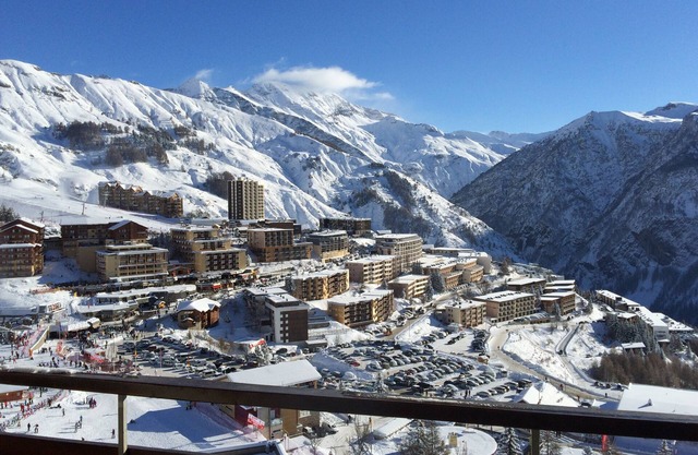 3 p. renovated, Elegance and comfort, on the 8th and last floor at 50 m. tracks