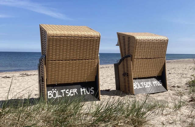 3 room apartment with balcony for up to 6 people, beach chair, 1,000 m to the beach, fireplace