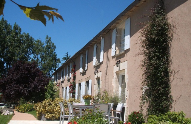 3 rooms near Puy du Fou and Marais Poitevin, sleeps 6.