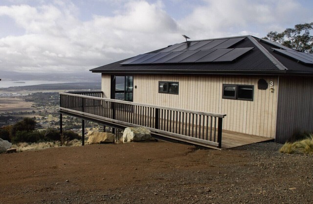 3 Seaviews Wombat Mt Rumney Escapes