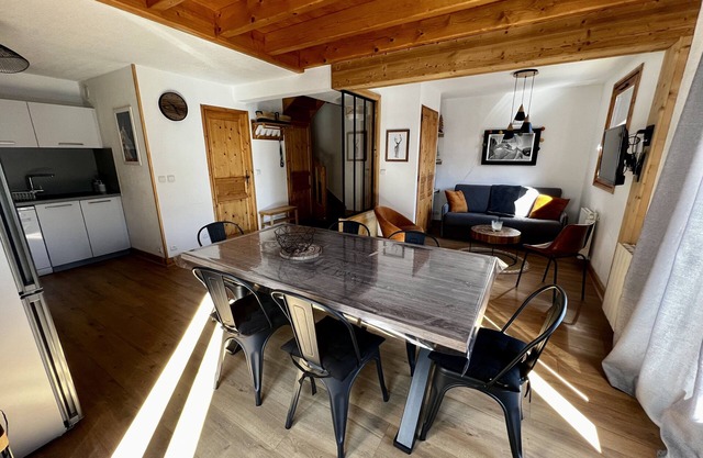 3-star apartment 10 minutes from Chamonix with views of Mont Blanc
