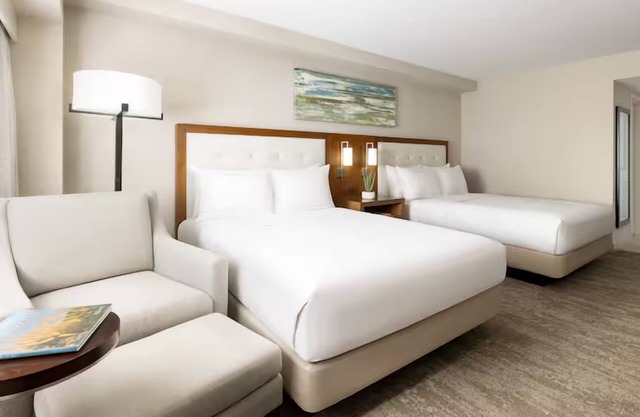 3 Units, 2 Queen Beds at Hilton Tucson East, Outdoor Pool, Pets Allowed