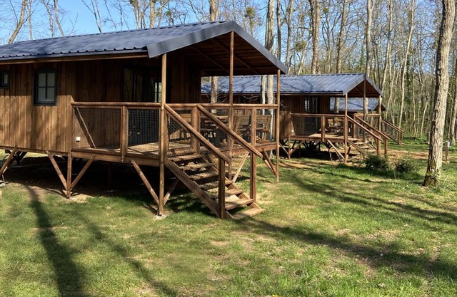 3 wooden cabins in the heart of nature in the Chanteloup forest