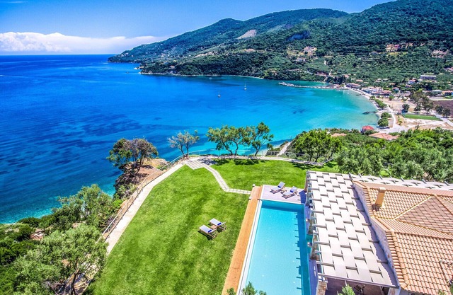 300m to the Beach/Private Heated Pool/Outdoor Bar /Near to Top Attractions