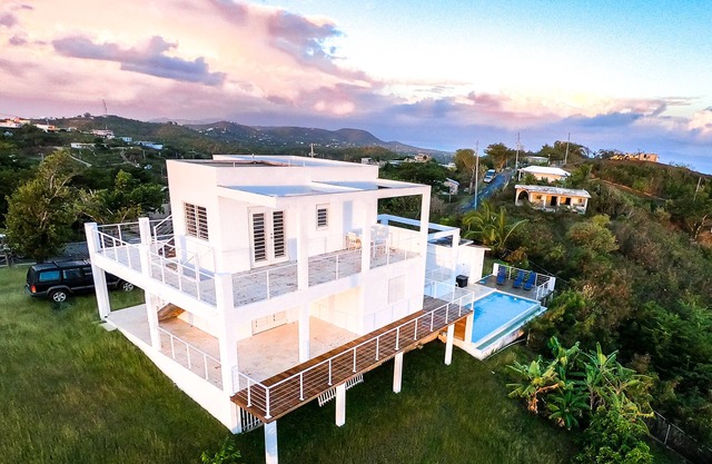 360º Vieques - Panoramic View Private Pool 2 BR Romantic Hilltop Villa