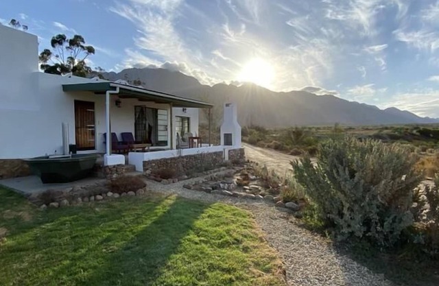 360on62 Mountain View Farm Cottages