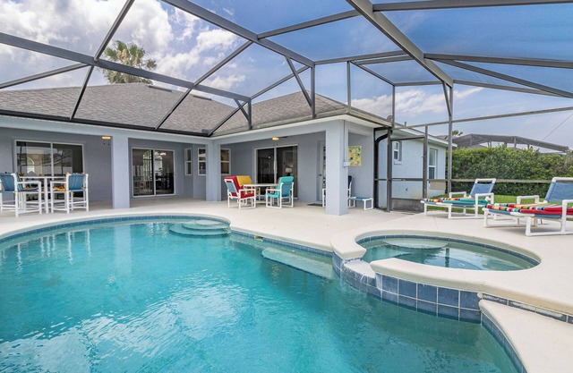 370-Stunning 4 bed Villa with SE Facing Pool/Spa and No Immediate Rear Neighbors