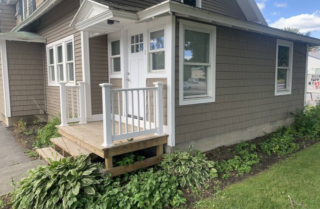 3bed -1 bathApartment in town mins to UMF or Hospital