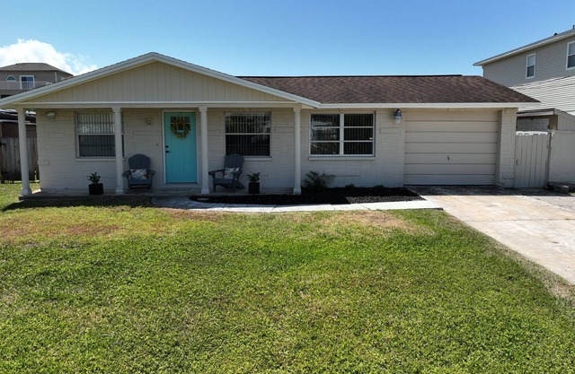 3BR 2B Waterfront home for Snowbirds