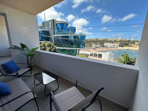 3BR Free Parking Paceville Beach