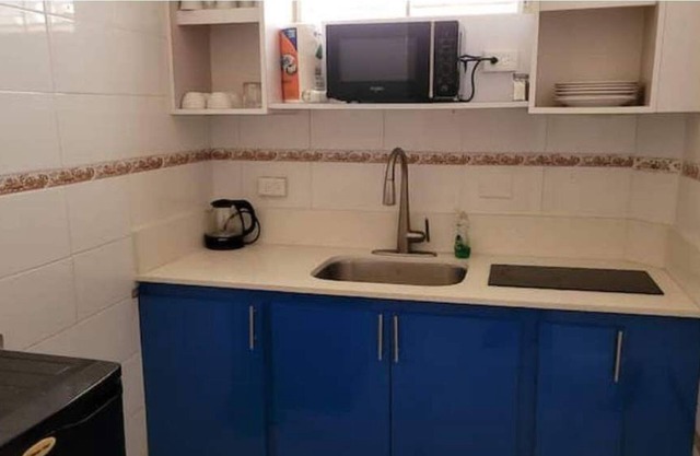 3BR hilltop near beach