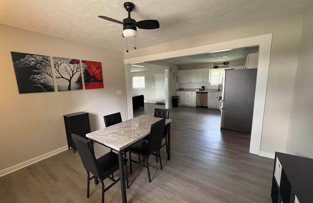 3BR home-Near Hospital & Shops