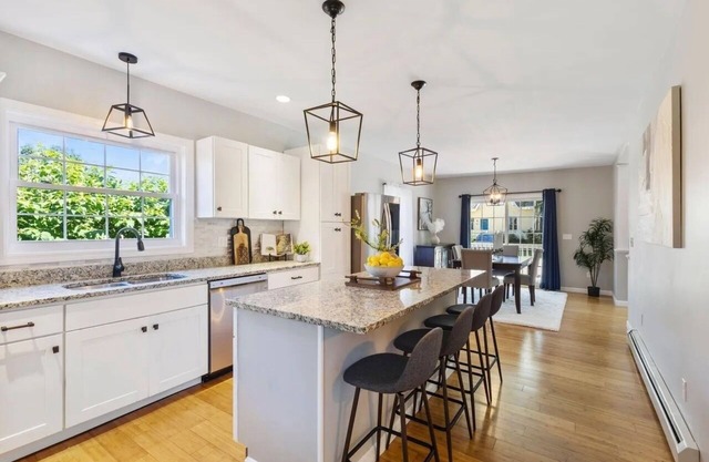 3BR Mid-Century Modern Retreat Near Portland & Willard Beach