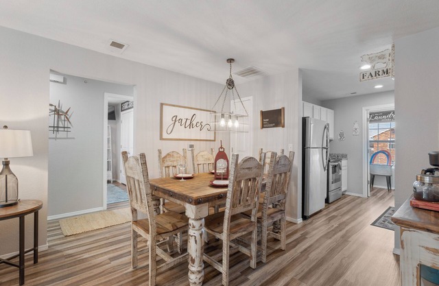 3BR Retreat by SDC, 76 Strip & Thunder Ridge Arena