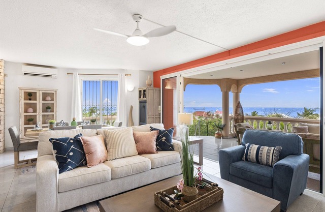 3BR Townhouse in Pelican Key w/Pool & Beach Acess