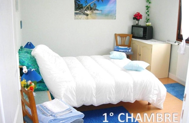 3P 72M2 -COVERED HEATED SWIMMING POOL large terrace -4 mins Beach-5 mins La Rochelle