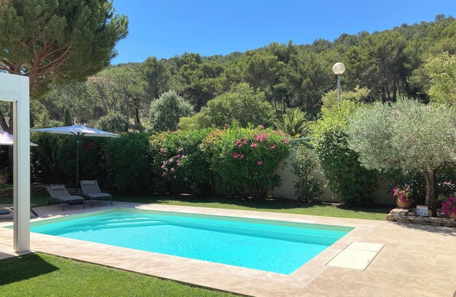 4* air-conditioned villa with swimming pool near Cassis, Calanques, beaches