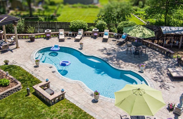 4-Bed 3-Bath Schaumburg Retreat with Amazing Backyard Entertainment