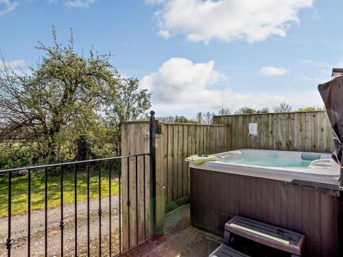 4 Bed in Taunton KIBTR