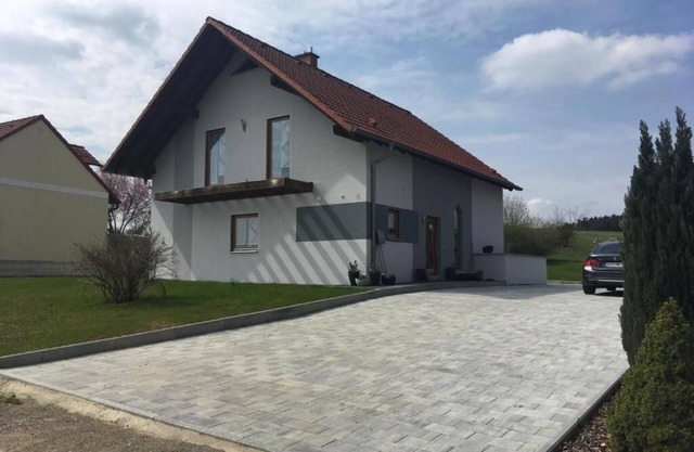 4-bedroom house with sun terrace and garden in Bavaria, WiFi, free parking