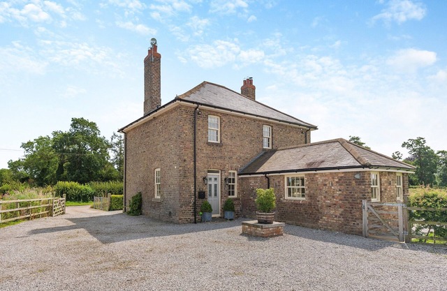 4 bedroom accommodation in Nafferton, near Driffield