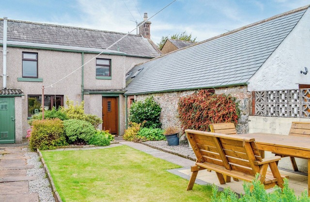 4 bedroom accommodation in Dumfries