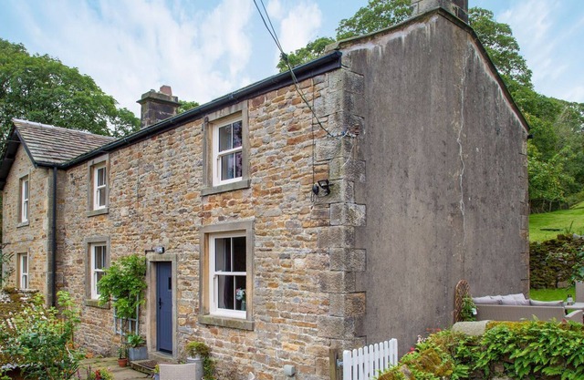 4 bedroom accommodation in Pendleton, near Clitheroe