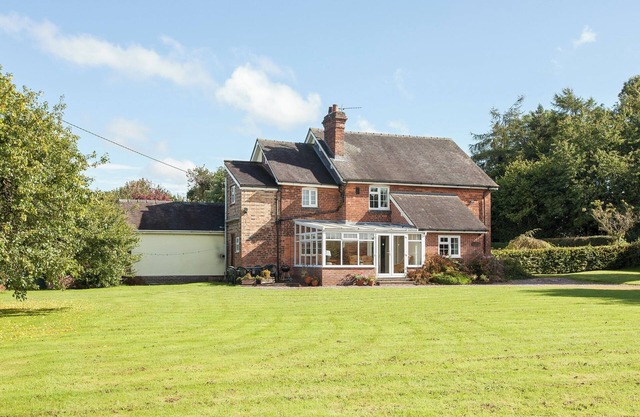 4 bedroom accommodation in Chatcull, near Eccleshall