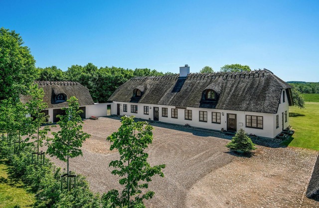 4 bedroom amazing home in Gelsted