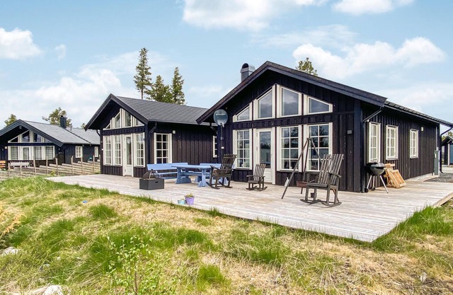 4 bedroom beautiful home in Tisleidalen