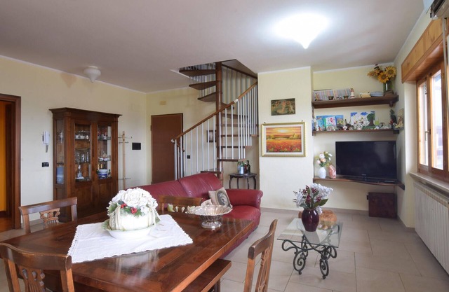 4 bedroom cozy apartment in Rogliano