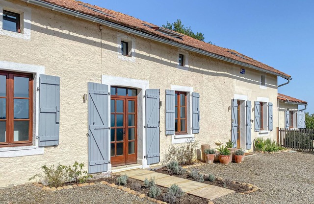 4 bedroom cozy home in Monfaucon