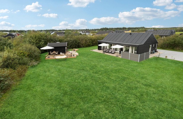 4 bedroom cozy home in Brovst