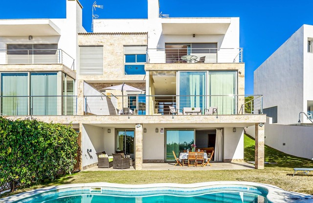 4 bedroom cozy home in Cartaya