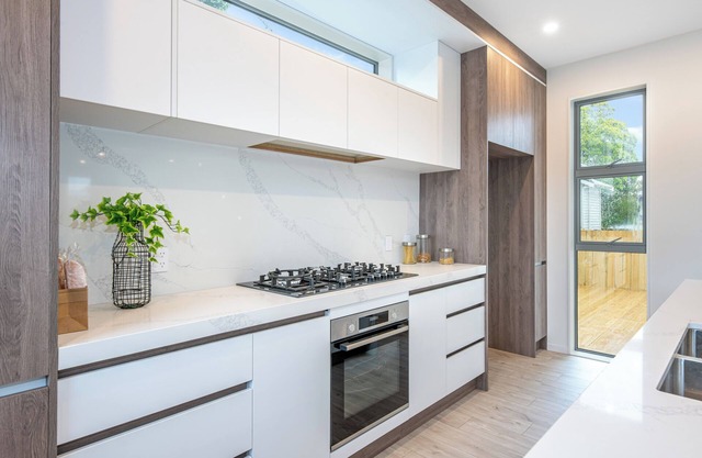 4 Bedroom Holiday Home Epsom