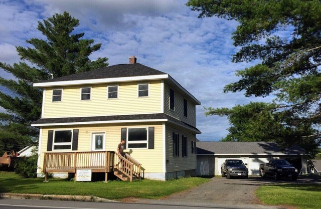 4-Bedroom home in downtown Caribou